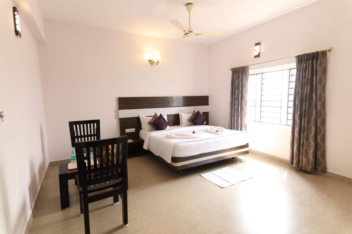 Sri Gnana Vedha Beach Residency Velankanni Buitenkant foto