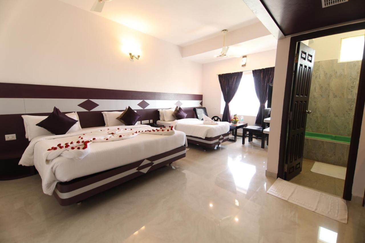 Sri Gnana Vedha Beach Residency Velankanni Buitenkant foto